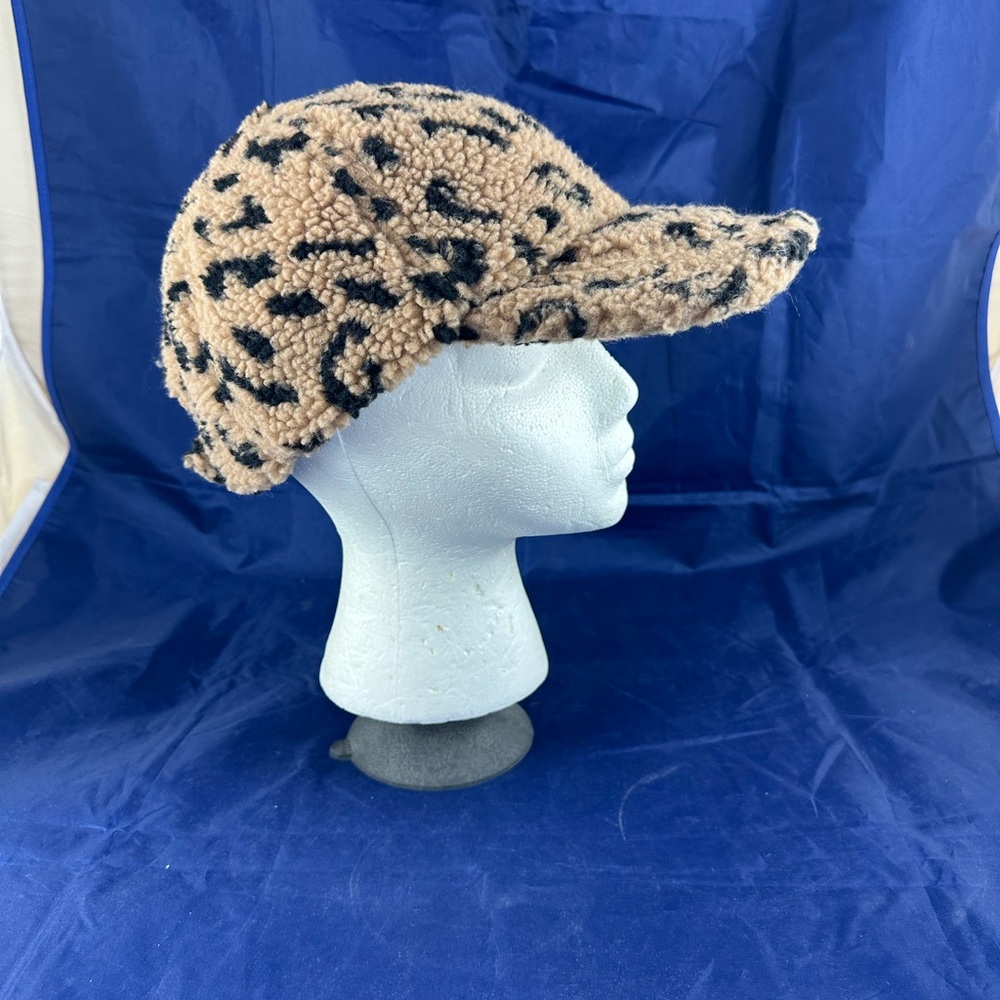 Jenni Leopard Print Hat NWT.